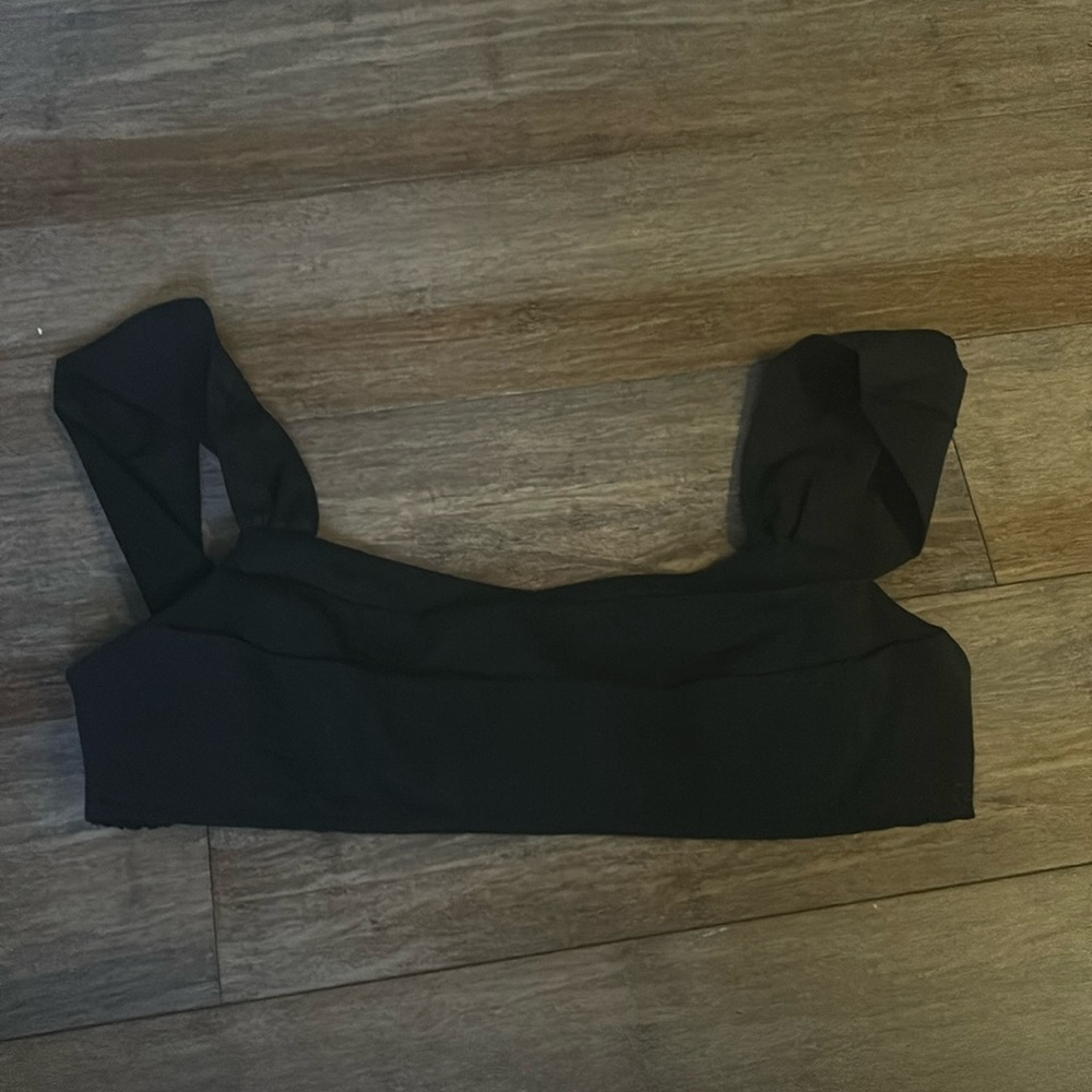 black mini cropped tank top